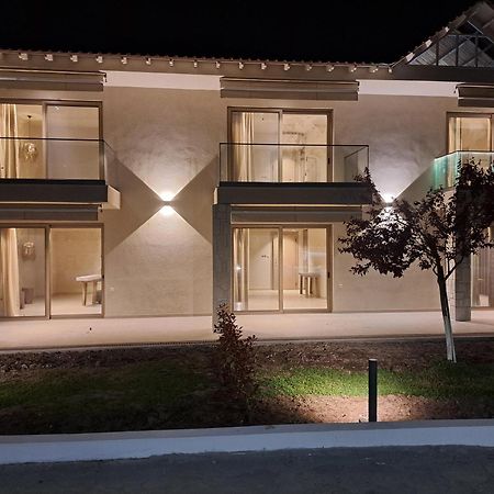 Haus Platanos Apartments & Bungalows By The Sea 보우르보우로우 외부 사진