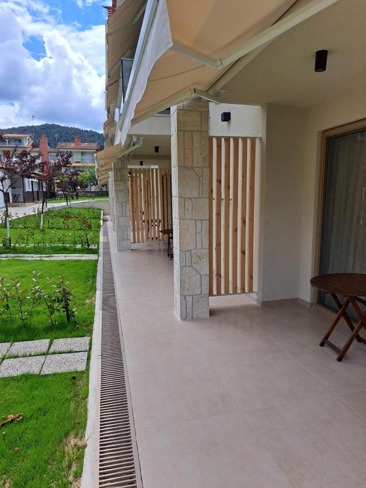 Haus Platanos Apartments & Bungalows By The Sea 보우르보우로우 외부 사진